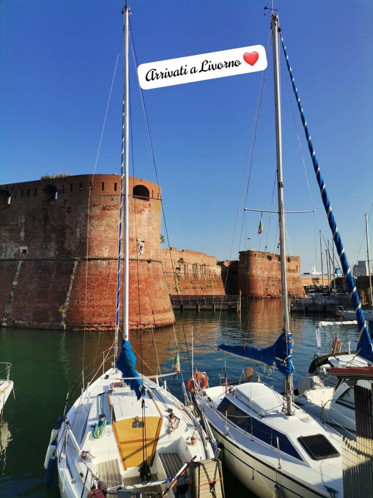 Residenza Vittoria Livorno Apartment ภายนอก รูปภาพ